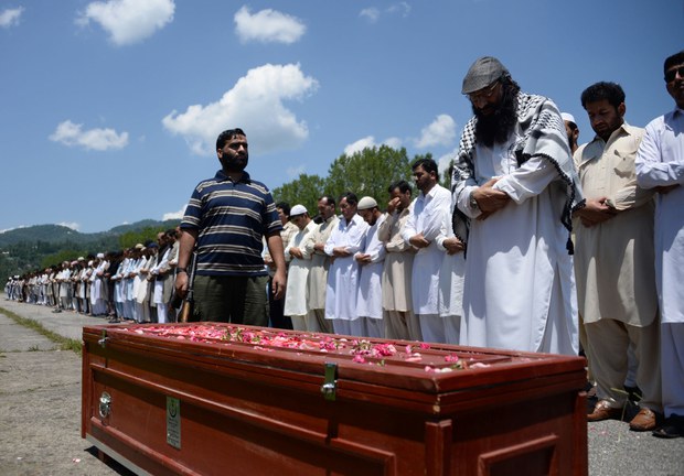 150707-IN-funeral-620 150707-IN-funeral-620