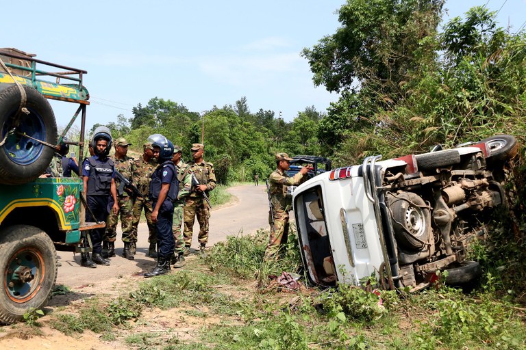 roadside-ambush.jpg roadside-ambush.jpg