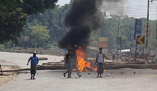 Tensions high in Bangladesh district after Muslims killed over Hindu temple fire Tensions high in Bangladesh district after Muslims killed over Hindu temple fire