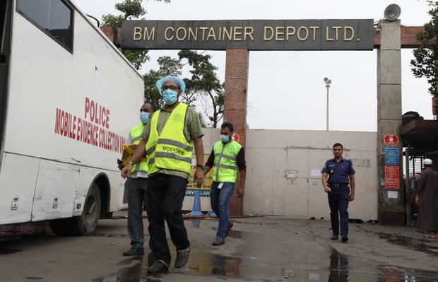 Bangladesh police allege negligence led to Chittagong depot fire, blasts Bangladesh police allege negligence led to Chittagong depot fire, blasts