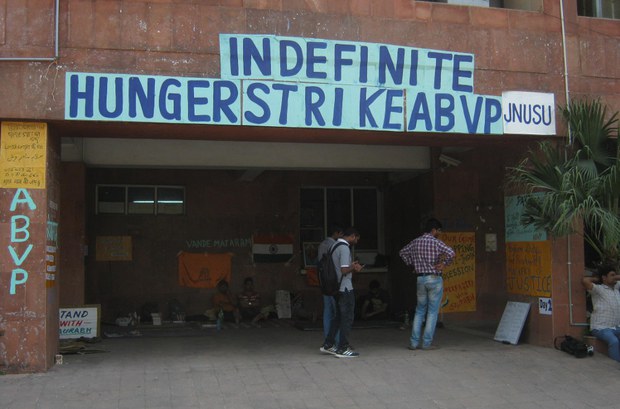 160429-IN-jnu-strike-620.JPG 160429-IN-jnu-strike-620.JPG