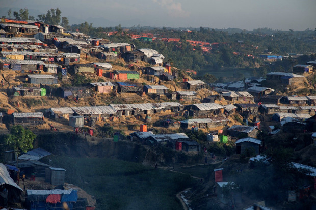 A refugee camp in Ukhia, Bangladesh shows some of the shelters that U.N. officials say could be devastated by mudslides and heavy rains during the upcoming monsoon, Nov. 13, 2017. [AP]