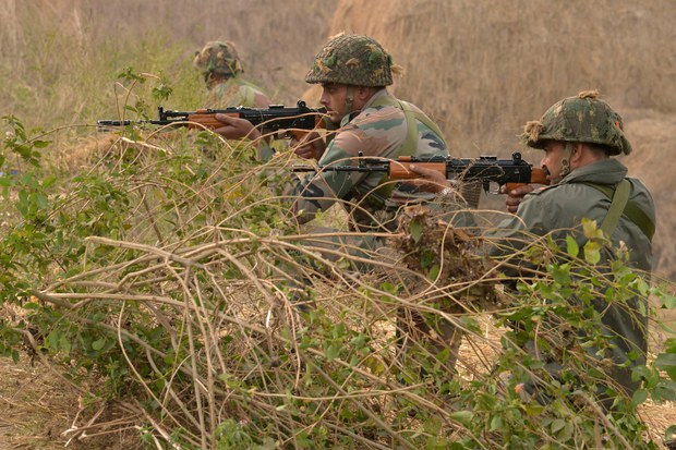 160219-IN-pathankot-620
