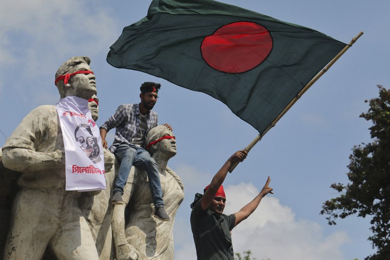 20240805BD-protesters-flag-1 edited.JPG 20240805BD-protesters-flag-1 edited.JPG