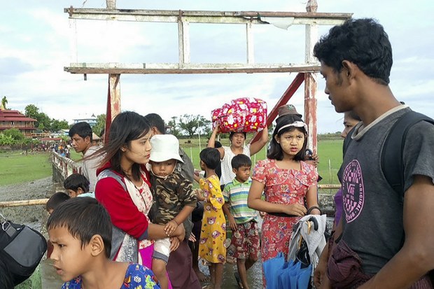 Arakan Army tells residents to evacuate ahead of western Myanmar city battle Arakan Army tells residents to evacuate ahead of western Myanmar city battle