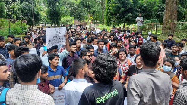 Bangladesh cabinet amends Evidence Act to protect rape plaintiffs in court Bangladesh cabinet amends Evidence Act to protect rape plaintiffs in court