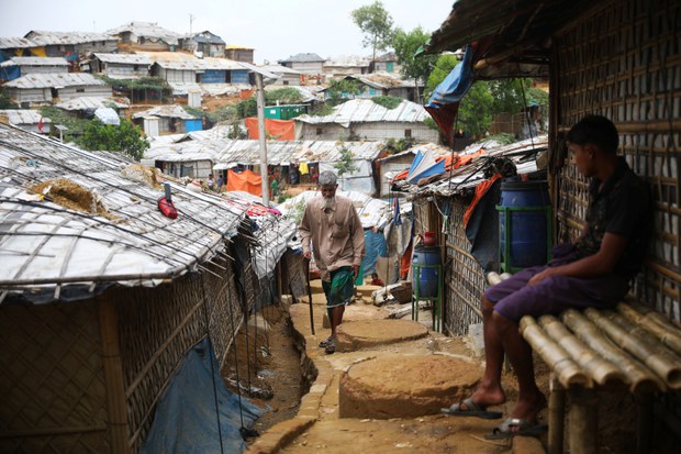 Bangladesh police: Suspected Rohingya rebels kill another refugee camp watchman Bangladesh police: Suspected Rohingya rebels kill another refugee camp watchman