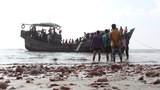 201001-BD-Rohingya-BhashanChar-boat1000.jpg