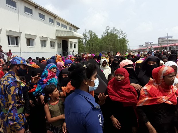 Rohingya Protest as UN Officials Visit Bangladesh Refugee Island Rohingya Protest as UN Officials Visit Bangladesh Refugee Island
