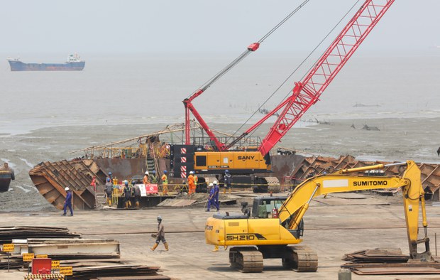 European companies exploit loopholes to scrap ships in Bangladesh, report finds European companies exploit loopholes to scrap ships in Bangladesh, report finds