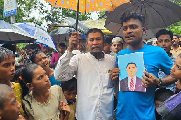 In Bangladesh camps, stateless Rohingya turn traditional ballads into songs of protest In Bangladesh camps, stateless Rohingya turn traditional ballads into songs of protest