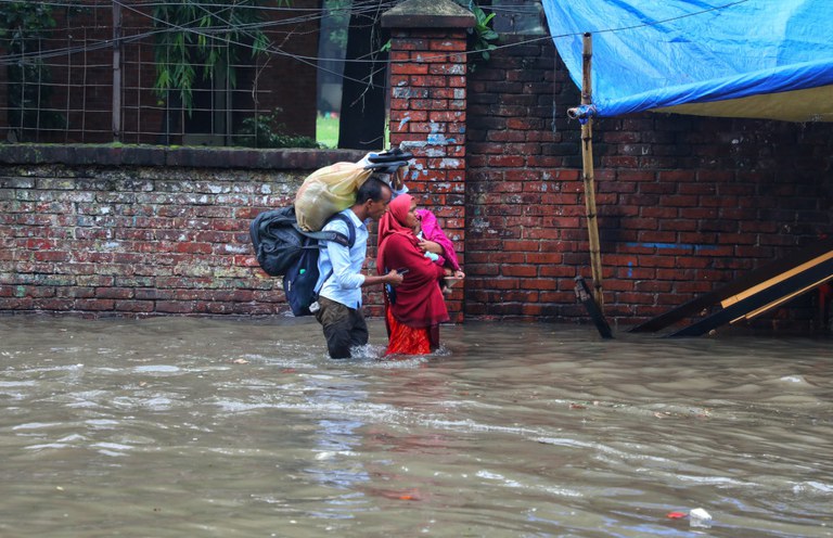 12-BD-flood3.jpg 12-BD-flood3.jpg