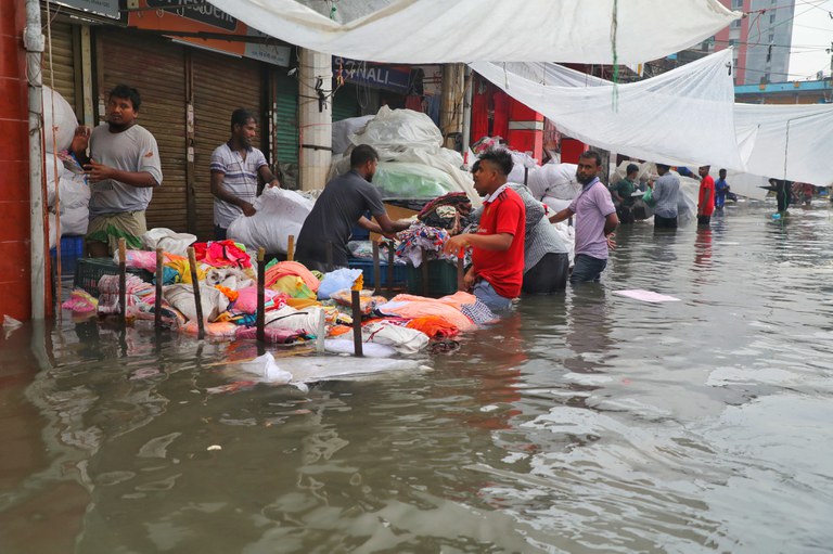 12-BD-flood4.jpeg 12-BD-flood4.jpeg