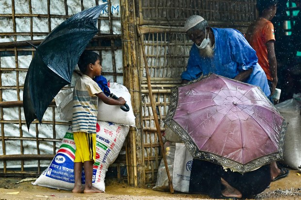 UN hikes monthly food aid for Rohingya in Bangladesh camps UN hikes monthly food aid for Rohingya in Bangladesh camps