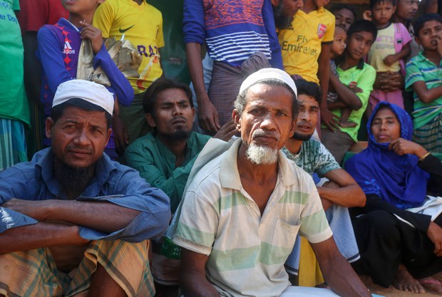200406-BD-ventilator-rohingya-620.jpg 200406-BD-ventilator-rohingya-620.jpg