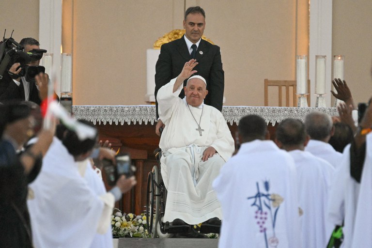 10 TL-ID-pope2.jpg 10 TL-ID-pope2.jpg