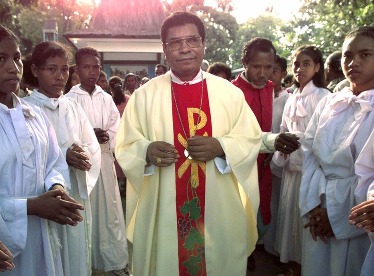 10 TL-ID-pope4.jpg 10 TL-ID-pope4.jpg
