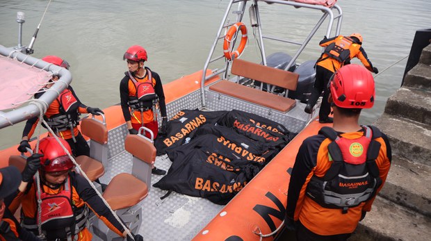 Indonesia recovers bodies of 11 Rohingya from capsized boat off Aceh coast Indonesia recovers bodies of 11 Rohingya from capsized boat off Aceh coast