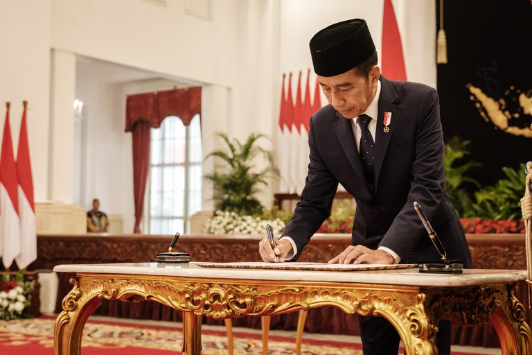 19 ID-reshuffle2.jpg 19 ID-reshuffle2.jpg