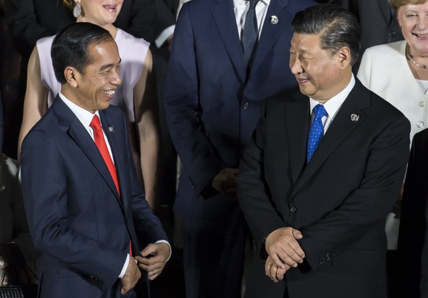 ID-CH-Diplomacy-xi1000 ID-CH-Diplomacy-xi1000