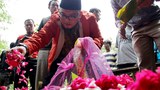 160331-ID-grave-1000