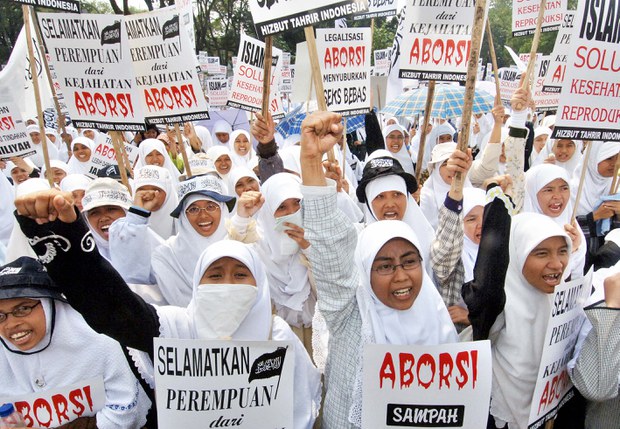 Indonesia’s restrictive laws, religious taboos lead women to unsafe abortions Indonesia’s restrictive laws, religious taboos lead women to unsafe abortions