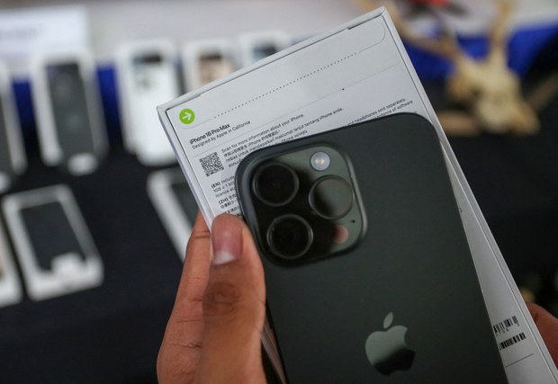 Apple strikes deal with Indonesia, secures future market access for iPhones Apple strikes deal with Indonesia, secures future market access for iPhones