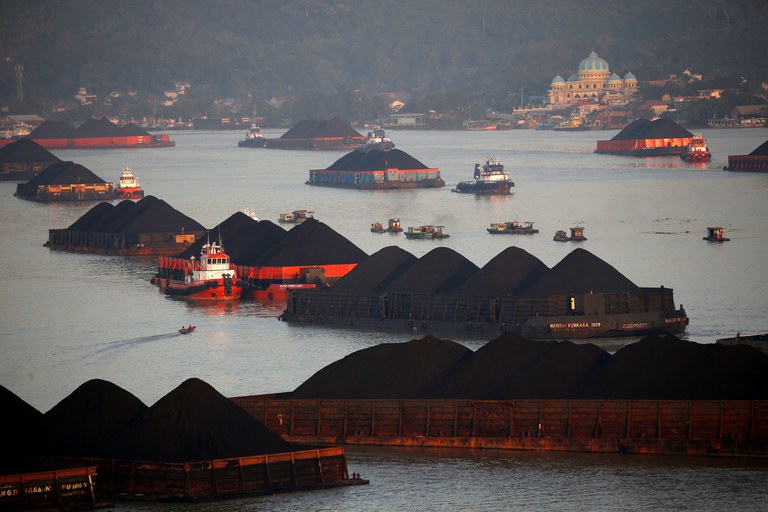 2021-09-20T000000Z_1307492537_RC2ITP9NGLG6_RTRMADP_3_CLIMATE-CHANGE-INDONESIA-COAL.JPG 2021-09-20T000000Z_1307492537_RC2ITP9NGLG6_RTRMADP_3_CLIMATE-CHANGE-INDONESIA-COAL.JPG
