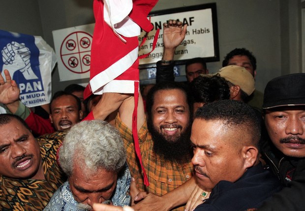 Rights Activists Slam Indonesian President for Awarding Medal to Timor Ex-Militia Leader Rights Activists Slam Indonesian President for Awarding Medal to Timor Ex-Militia Leader
