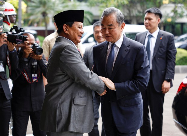 China deepens engagement with new Indonesian president as top diplomat visits Jakarta China deepens engagement with new Indonesian president as top diplomat visits Jakarta