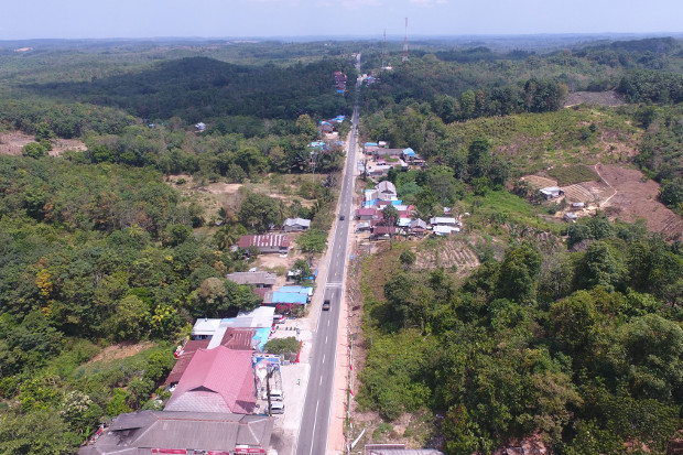 An aerial picture shows a general view of Samboja in Kutai Kartanegara, one of two regencies in East Kalimantan province where Indonesia’s future administrative capital is to be built, Aug. 16, 2019. [AFP via Tribun Kaltim]