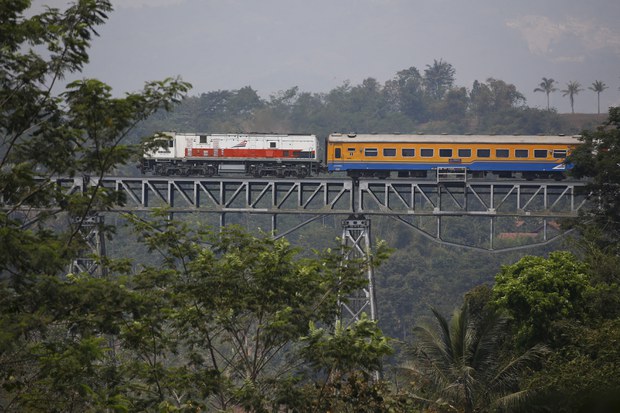 Ride to Profitability for China-Backed Indonesian Rail Project May Take 40 Years Ride to Profitability for China-Backed Indonesian Rail Project May Take 40 Years