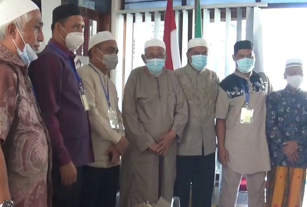 Indonesia: Radical Cleric Rejects Violence, Denies Role in Bali Bombings Indonesia: Radical Cleric Rejects Violence, Denies Role in Bali Bombings