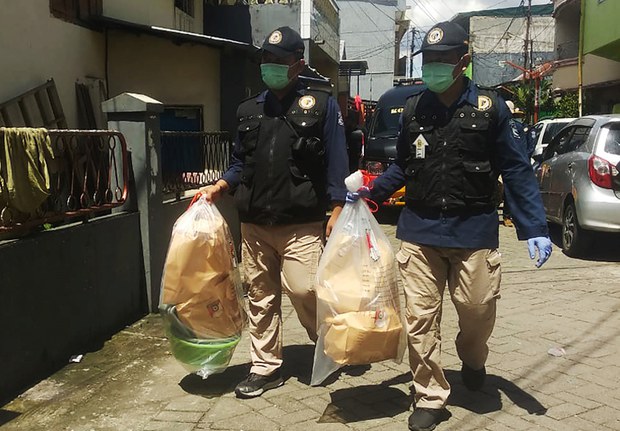 Newlywed Couple Launched Suicide Attack at Indonesian Church, Police Say Newlywed Couple Launched Suicide Attack at Indonesian Church, Police Say