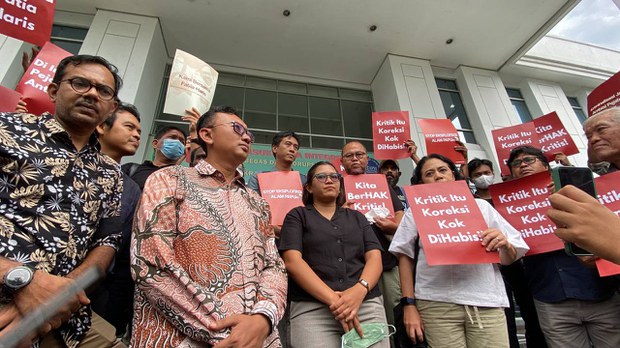 Indonesian activists stand trial in defamation case filed by cabinet minister Indonesian activists stand trial in defamation case filed by cabinet minister