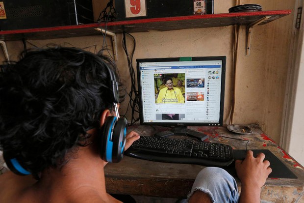 Rights Groups: Indonesia’s New Internet Regulation Could Stifle Freedoms Rights Groups: Indonesia’s New Internet Regulation Could Stifle Freedoms