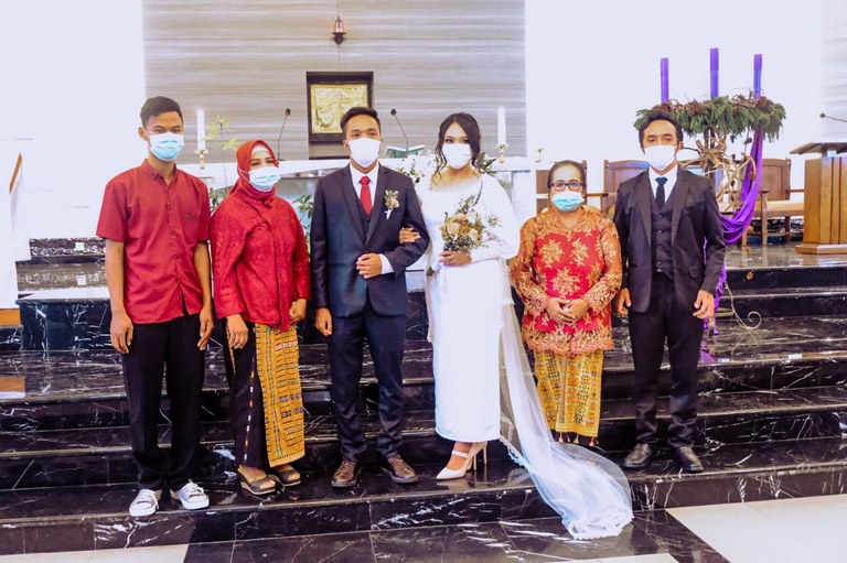 ID-marriage-pic2.jpg ID-marriage-pic2.jpg
