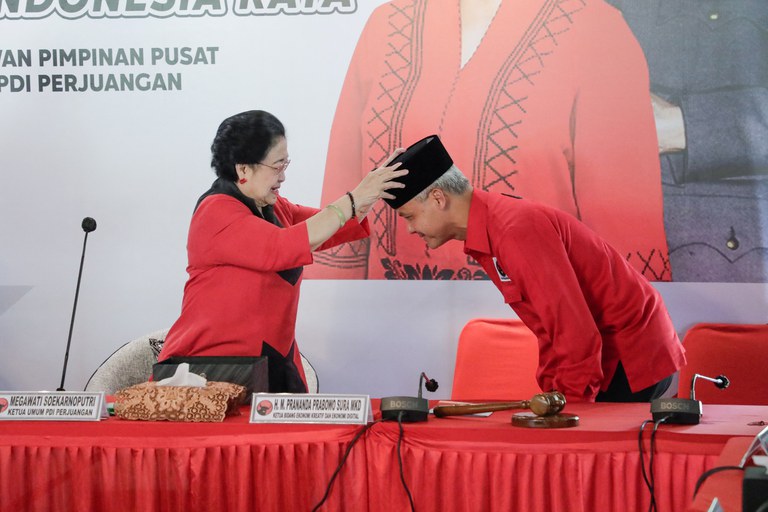 ID-politics-3.JPG ID-politics-3.JPG