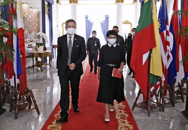 Singapore Calls for Regional Leaders’ Summit to Discuss Myanmar Crisis Singapore Calls for Regional Leaders’ Summit to Discuss Myanmar Crisis