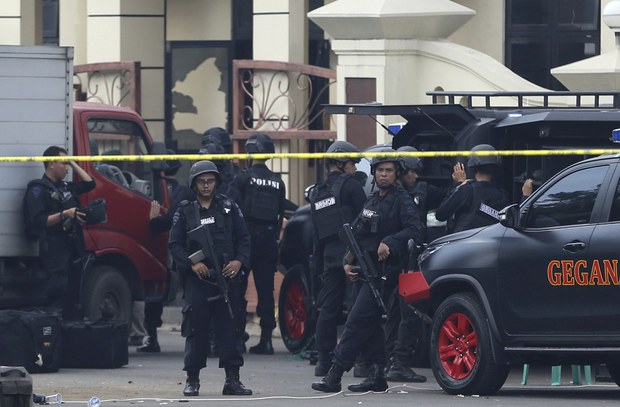 6 Indonesian Militants Sentenced to Death for Deadly 2018 Prison Riot 6 Indonesian Militants Sentenced to Death for Deadly 2018 Prison Riot