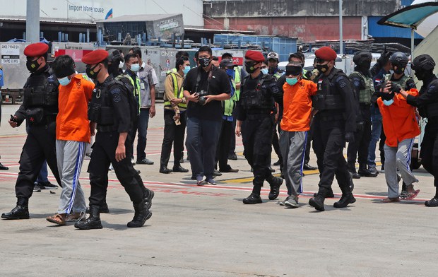 Indonesian Police Snare 50 Jemaah Islamiyah Suspects in Past Month Indonesian Police Snare 50 Jemaah Islamiyah Suspects in Past Month