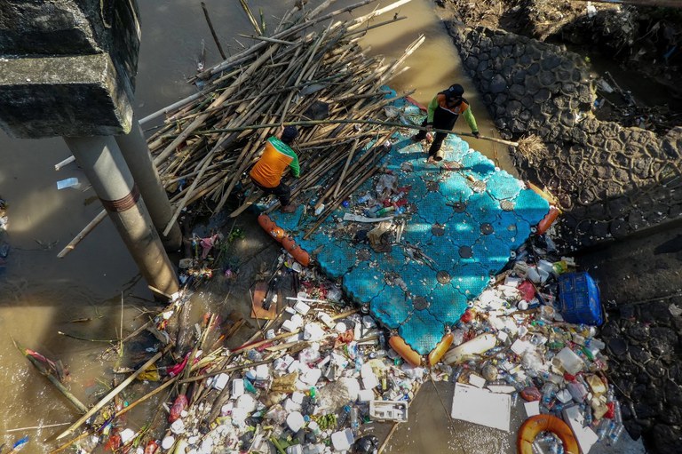 indo-enviro.jpg indo-enviro.jpg