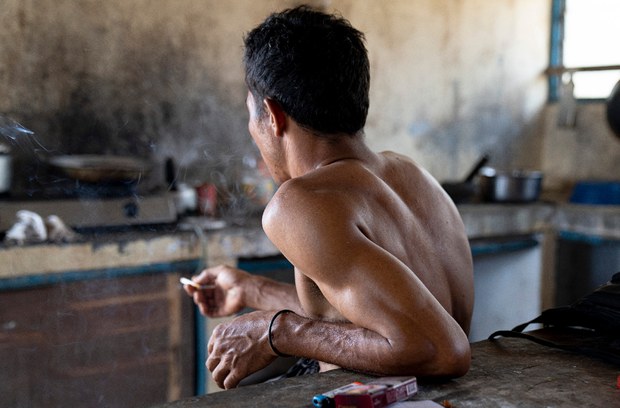 Indonesian police arrest human trafficking suspects, rescue 123 workers headed to Malaysia Indonesian police arrest human trafficking suspects, rescue 123 workers headed to Malaysia
