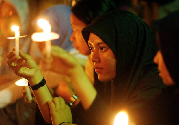 150324-bali-candle-620 150324-bali-candle-620