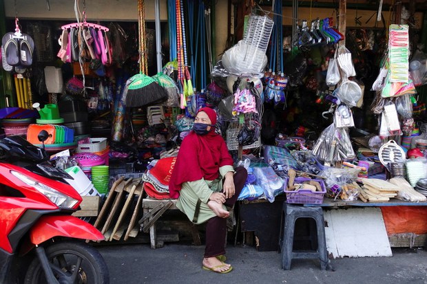 Indonesia Relaxes COVID-19 Restrictions Despite Deaths Remaining Near Record High Indonesia Relaxes COVID-19 Restrictions Despite Deaths Remaining Near Record High