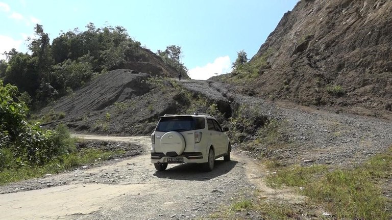 ID-road.jpg