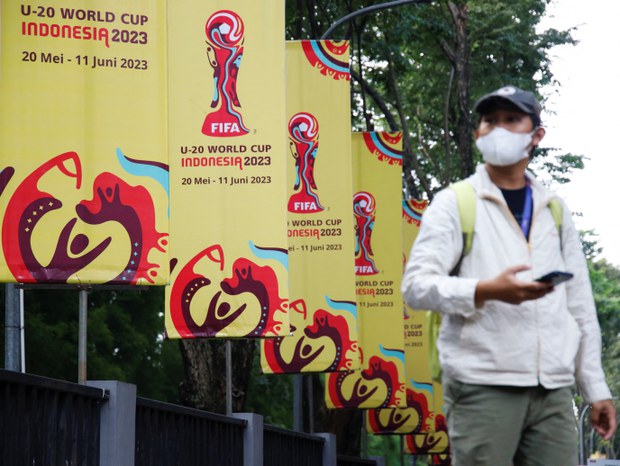 Players, fans dejected as Indonesia loses rights to host U-20 World Cup Players, fans dejected as Indonesia loses rights to host U-20 World Cup