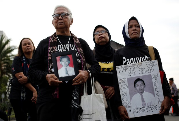 Indonesian leader regrets past rights violations, but activists demand justice for abusers Indonesian leader regrets past rights violations, but activists demand justice for abusers