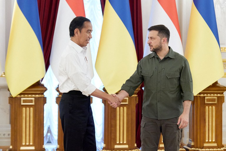 2022-06-29T000000Z_958064266_RC2R1V9A3ZA6_RTRMADP_3_UKRAINE-CRISIS-INDONESIA-ZELENSKIY.JPG 2022-06-29T000000Z_958064266_RC2R1V9A3ZA6_RTRMADP_3_UKRAINE-CRISIS-INDONESIA-ZELENSKIY.JPG