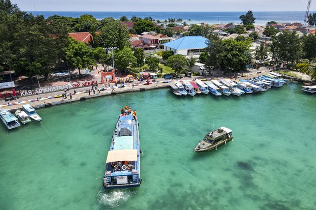 Navigating steep cliffs, braving rapids, wading through rivers: How Indonesia organizes elections Navigating steep cliffs, braving rapids, wading through rivers: How Indonesia organizes elections